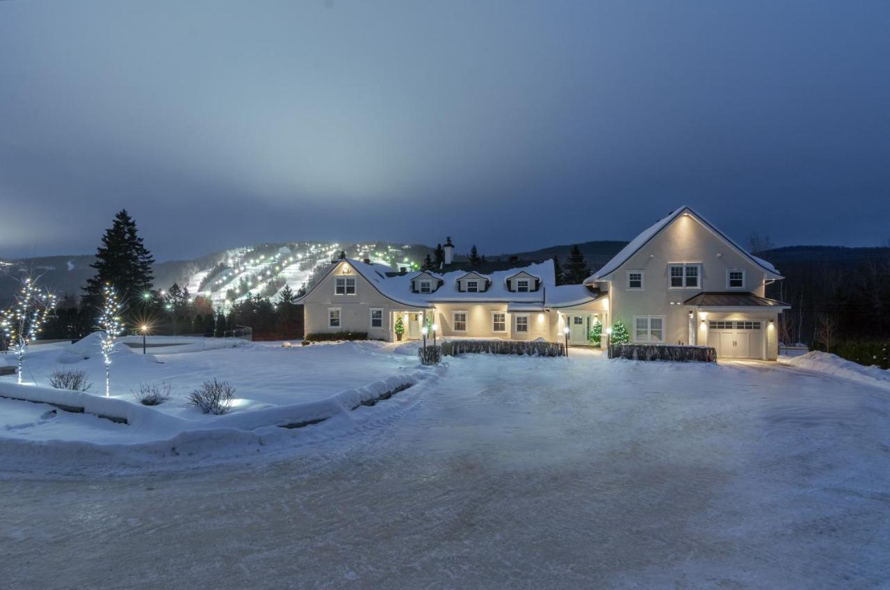 Auberge Sous L'Edredon B&B Saint-Sauveur-des-Monts Exterior foto
