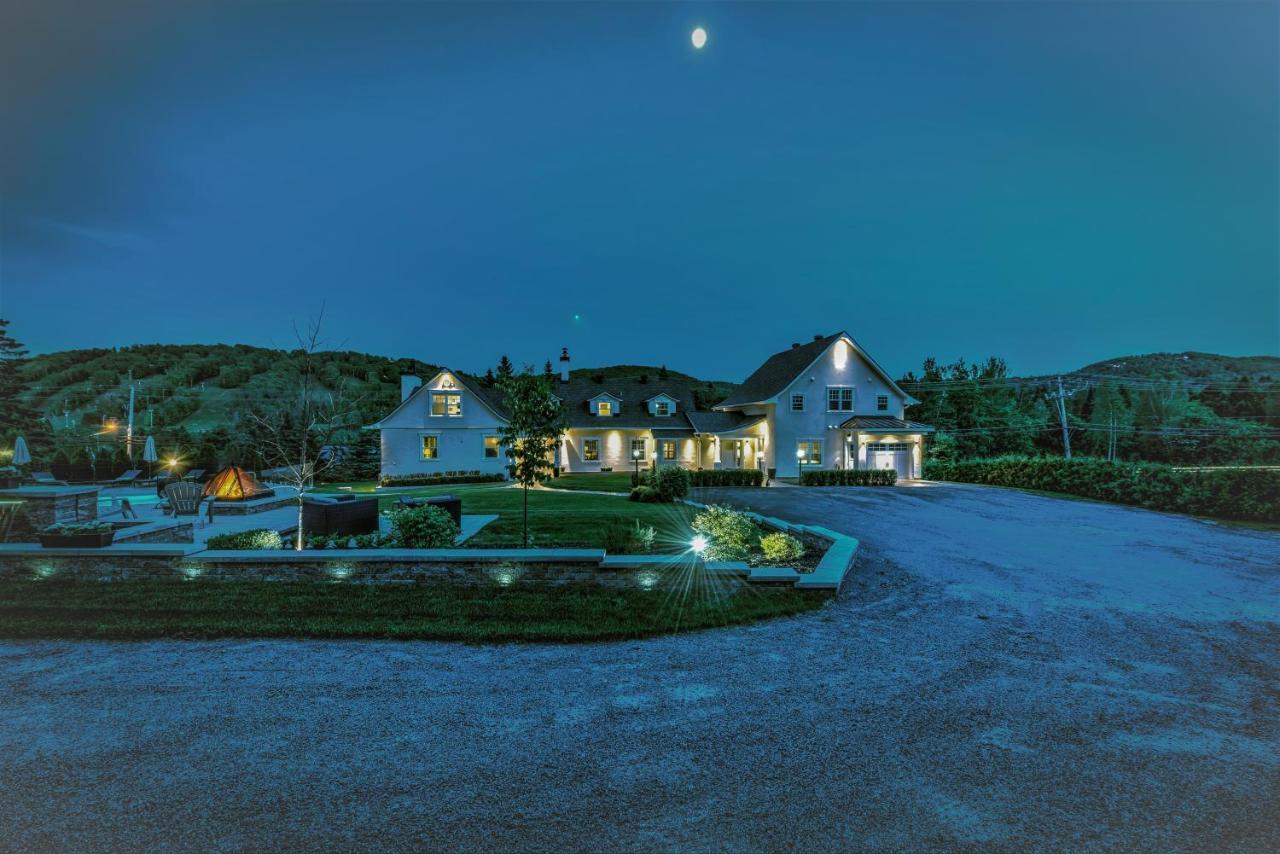 Auberge Sous L'Edredon B&B Saint-Sauveur-des-Monts Exterior foto